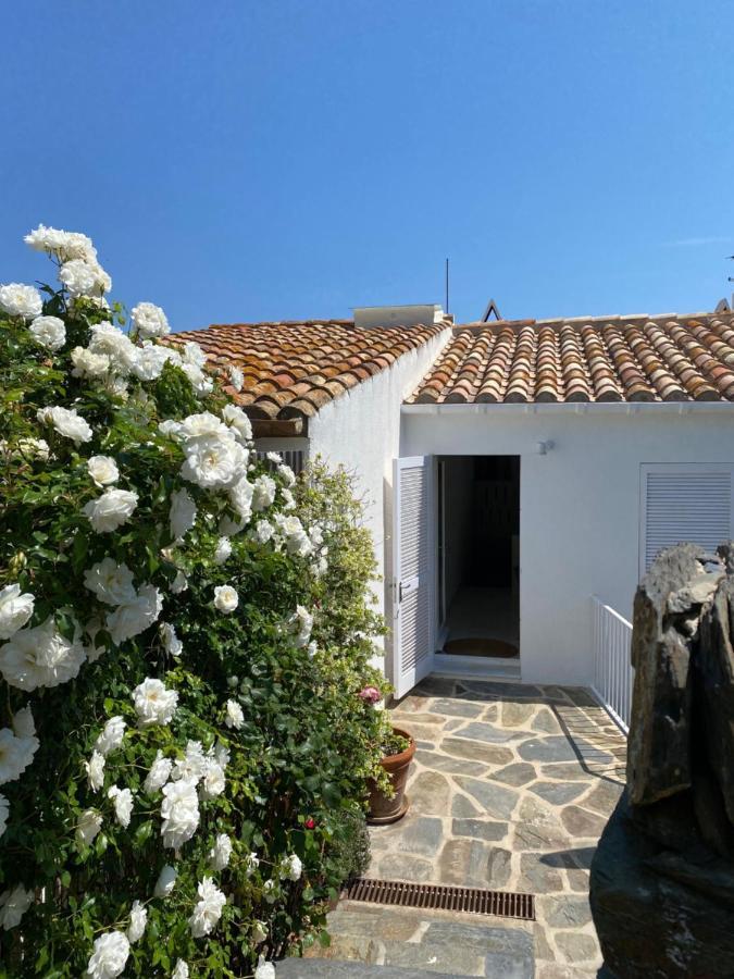Centric Townhouse With Sea View - Casa Marta Villa Cadaqués Eksteriør billede