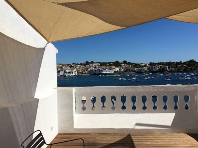 Centric Townhouse With Sea View - Casa Marta Villa Cadaqués Eksteriør billede